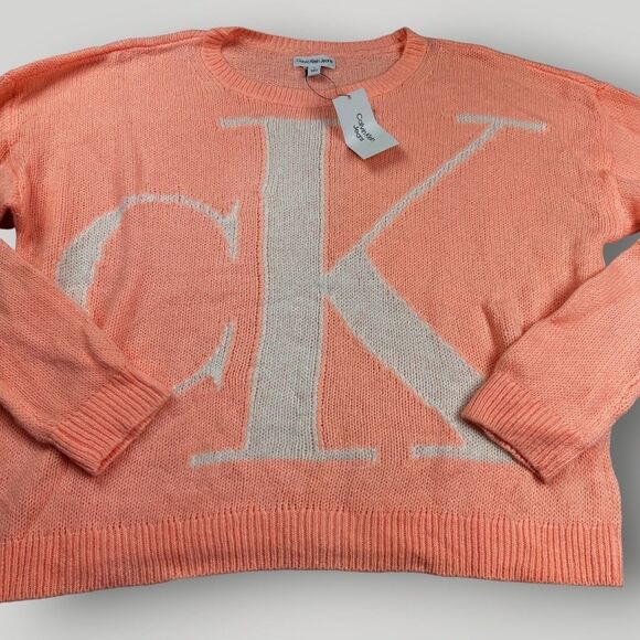 NWT Calvin Klein Women’s M Peach Oversized Sweater CK Logo Front Long Sleeve - Picture 3 of 9